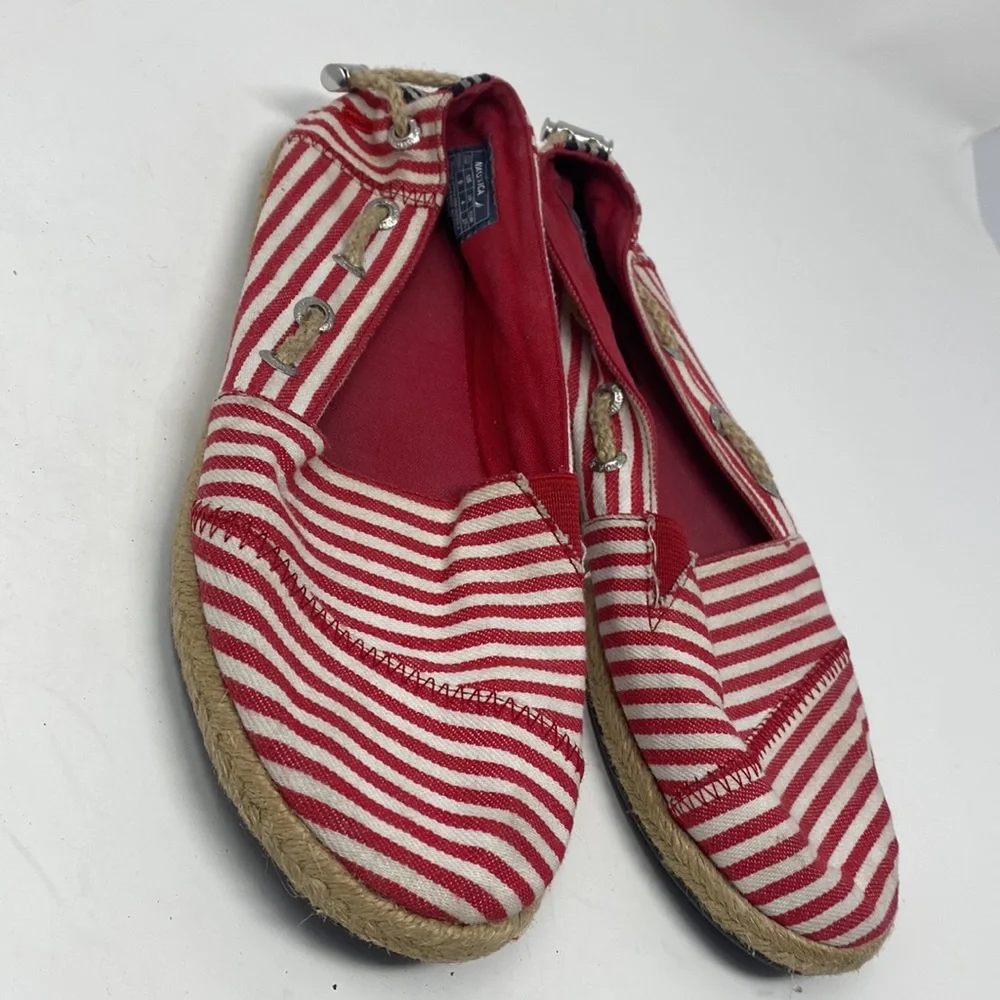 Nautica red white
